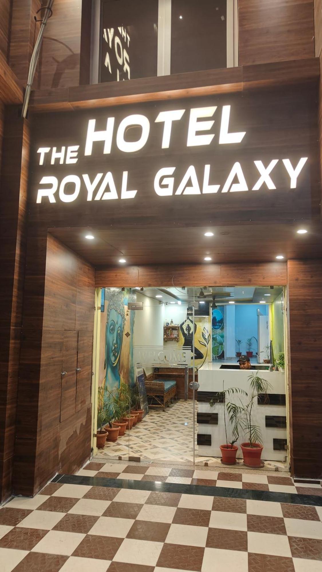 The Royal Galaxy Hotel Risikés Kültér fotó